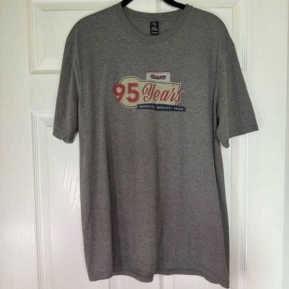 Giant Grocery Store 95th Anniversary 2018 T-Shirt Men’s Size Large - Picture 1 of 8